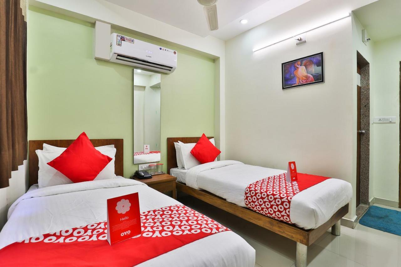 Oyo 15417 Red Rose Hotel Bātwa Exterior foto